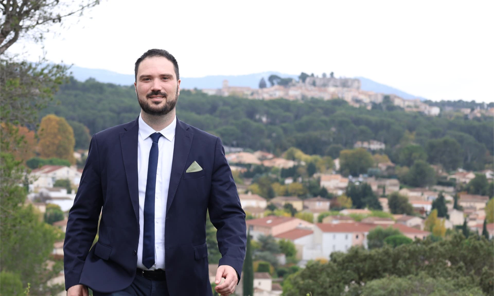 Mathieu Morateur en campagne sur le terrain à Bouc-Bel-Air